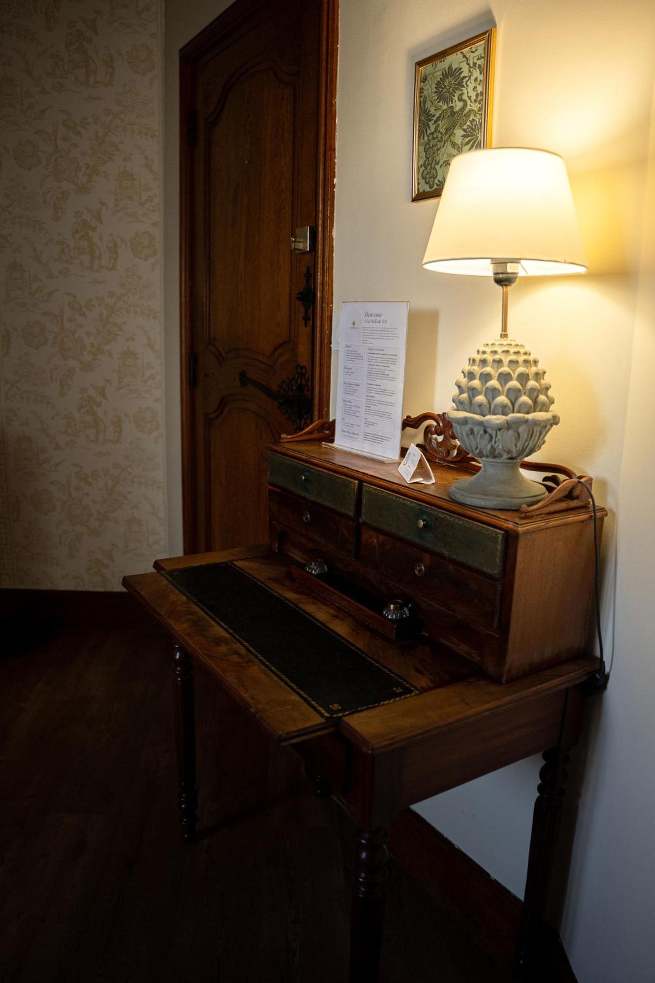 Bed and Breakfast La Meffrais 1741 Динан Номер фото