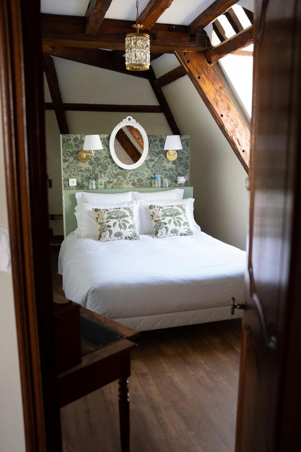 Bed and Breakfast La Meffrais 1741 Динан Экстерьер фото