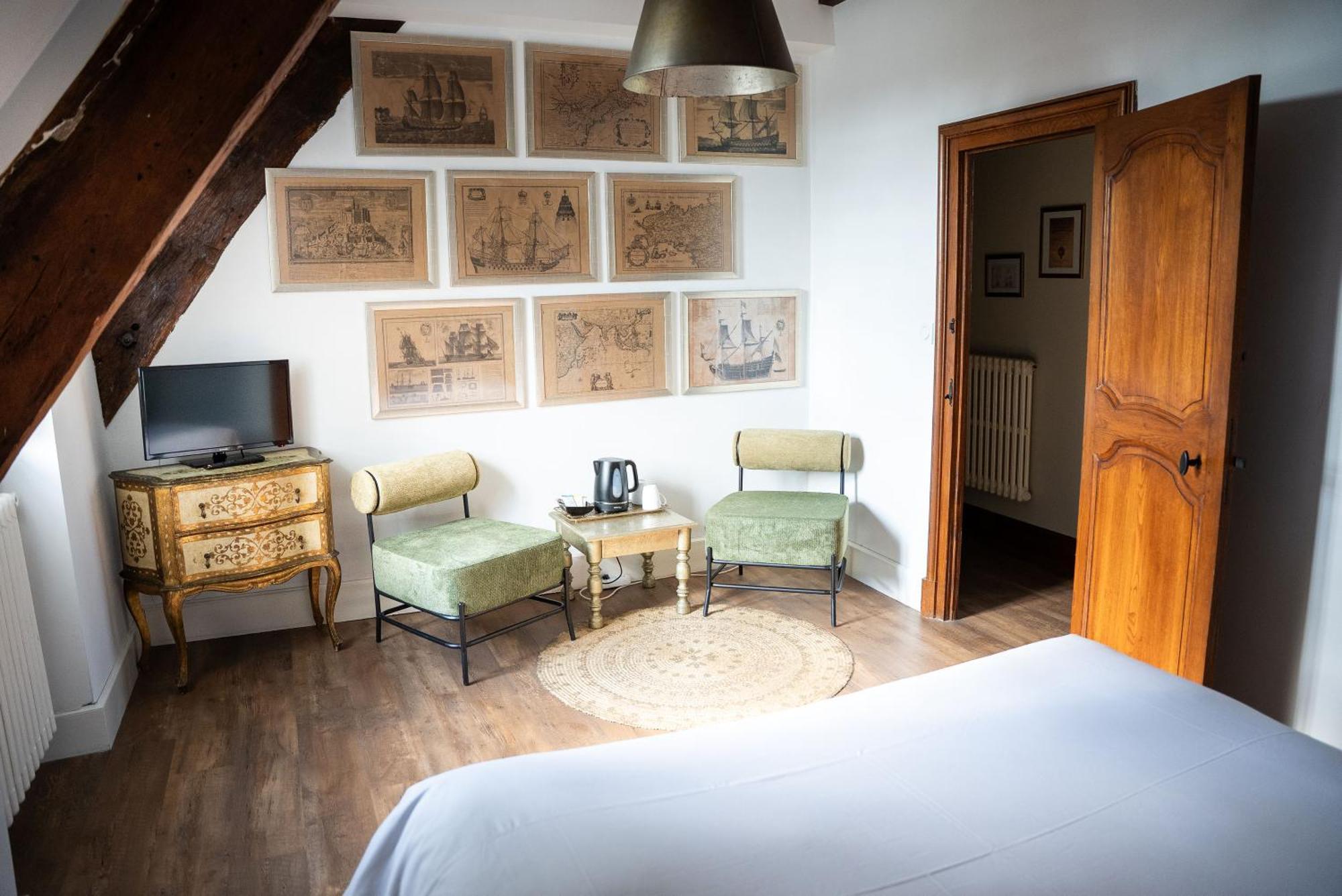 Bed and Breakfast La Meffrais 1741 Динан Экстерьер фото